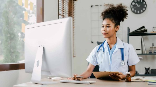 Les cliniques privées sont-elles une solution pour les zones rurales ?